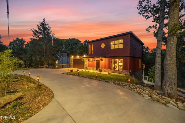 $749,000 | 1505 Strawberry Lane, Johnson City, TN 37604