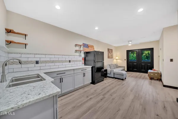 $699,900 | 1505 Strawberry Lane, Johnson City, TN 37604