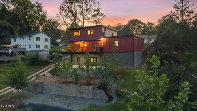 $749,000 | 1505 Strawberry Lane, Johnson City, TN 37604