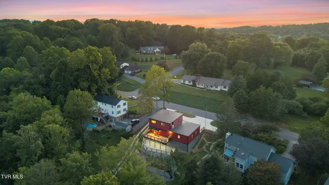 $749,000 | 1505 Strawberry Lane, Johnson City, TN 37604