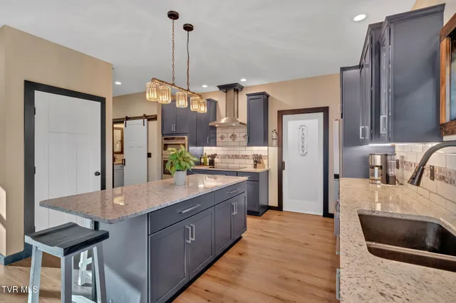 $749,000 | 1505 Strawberry Lane, Johnson City, TN 37604