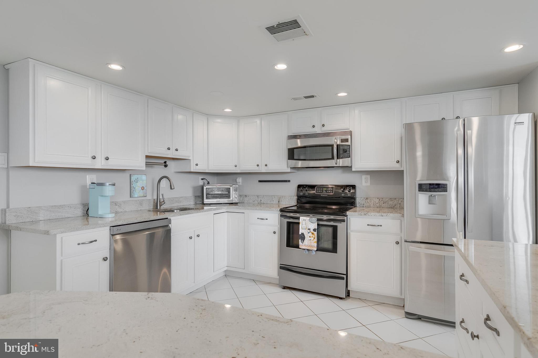 1515 South Arlington Ridge Road, Unit 702 Arlington, VA 22202 - Photo 11 of 51