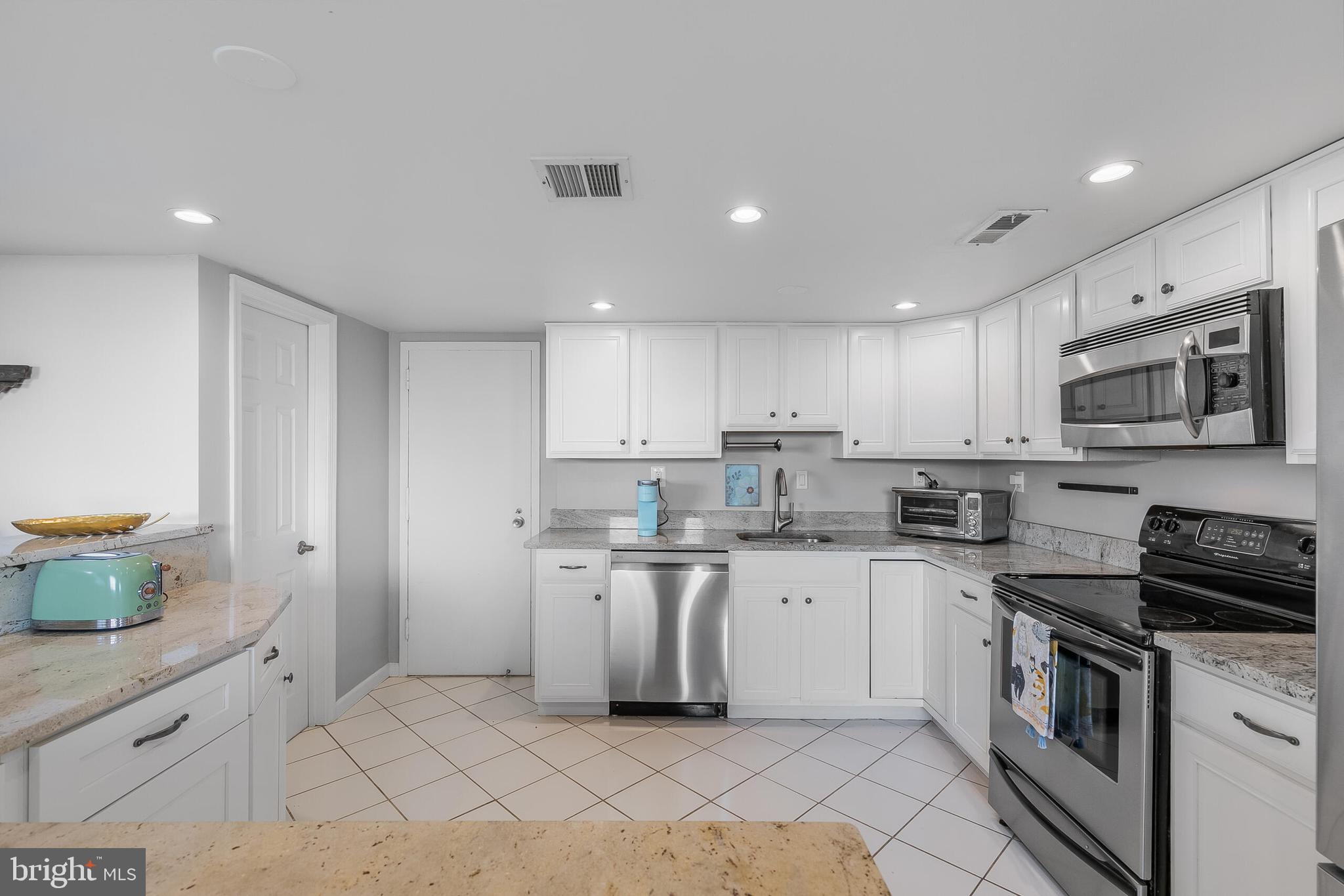 1515 South Arlington Ridge Road, Unit 702 Arlington, VA 22202 - Photo 14 of 51