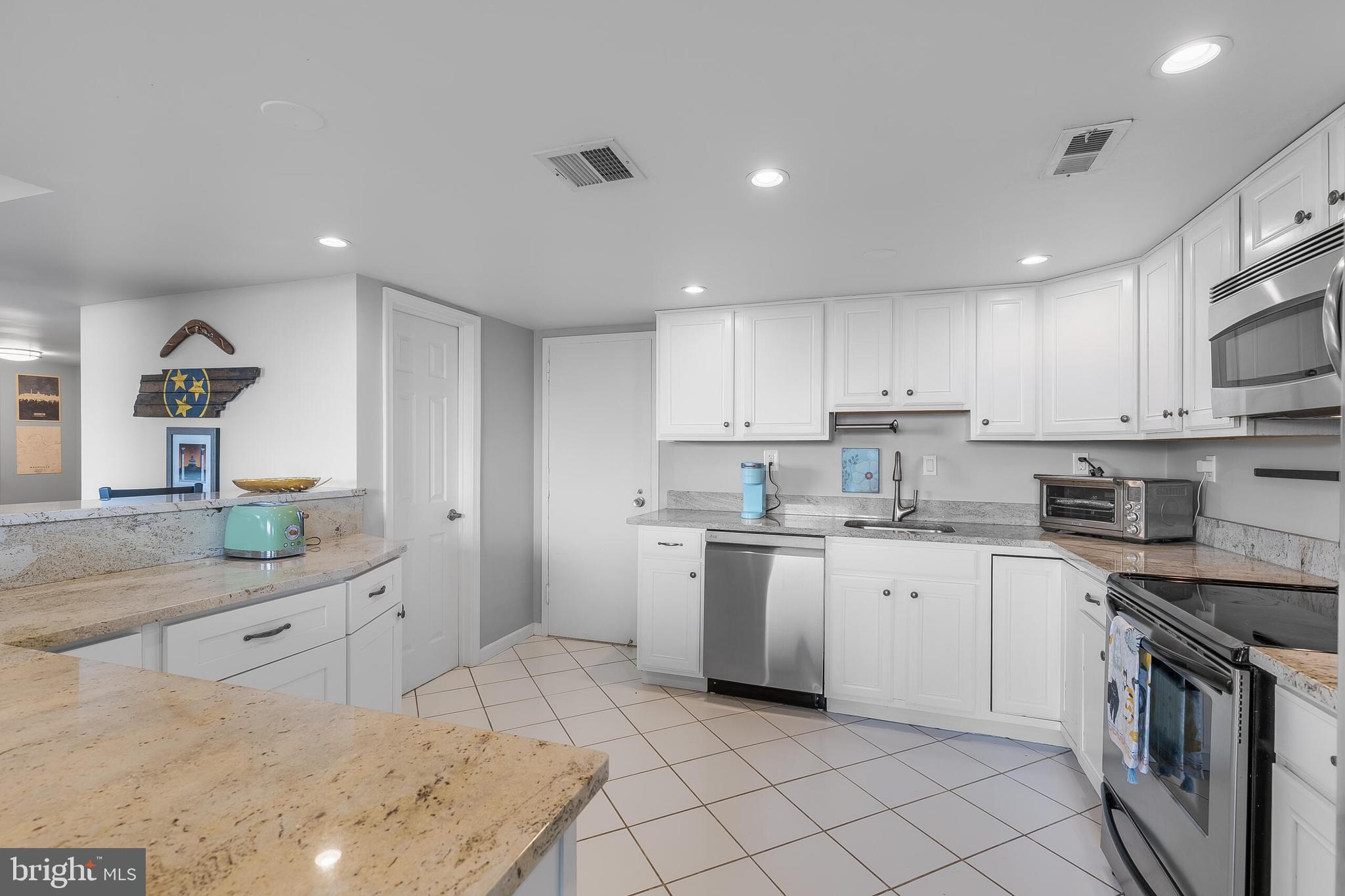1515 South Arlington Ridge Road, Unit 702 Arlington, VA 22202 - Photo 10 of 51