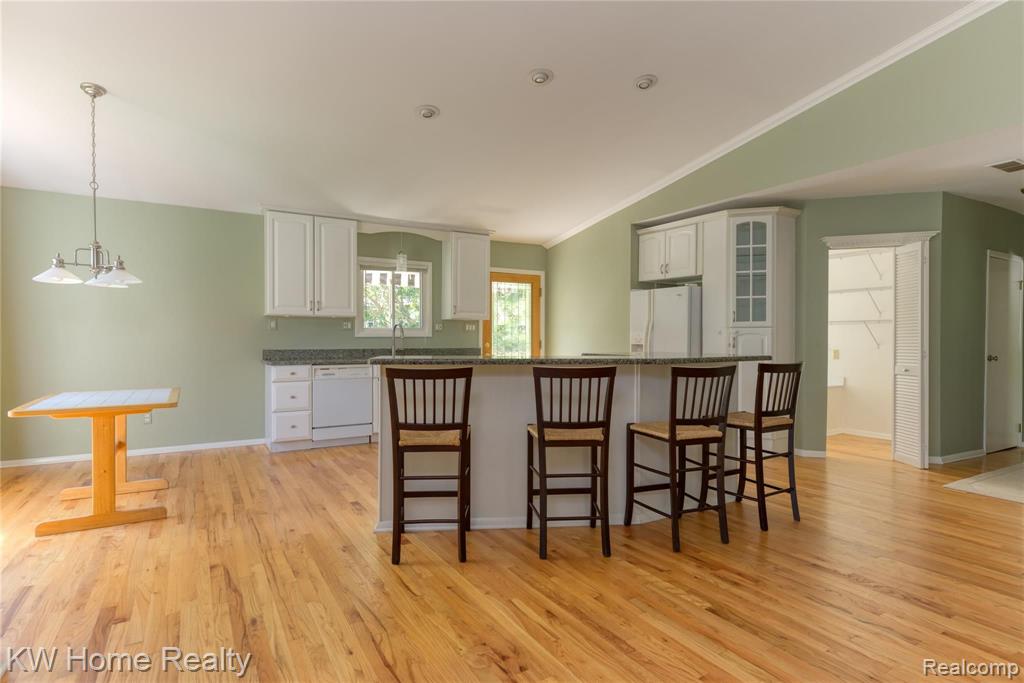 2021 Porter Road White Lake, MI 48383 - Photo 12 of 42 Gallery Image 12