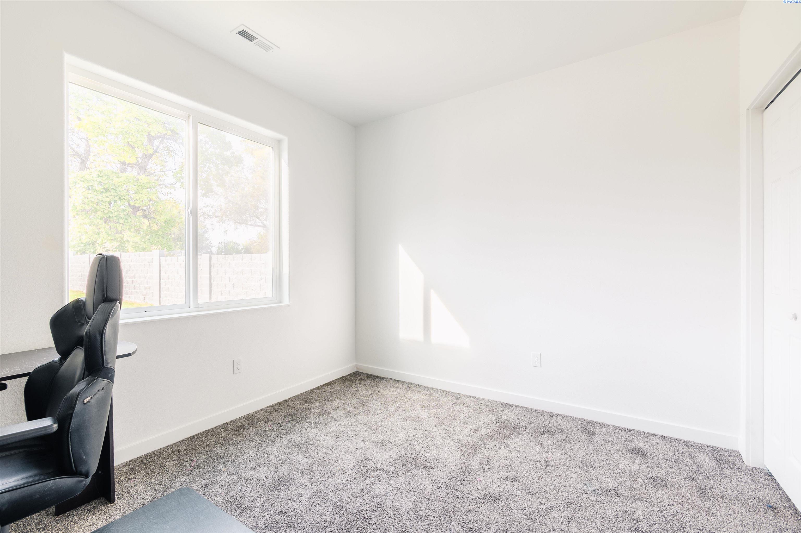 36307 South Gerards Road Kennewick, WA 99337 - Photo 20 of 28 Gallery Image 20