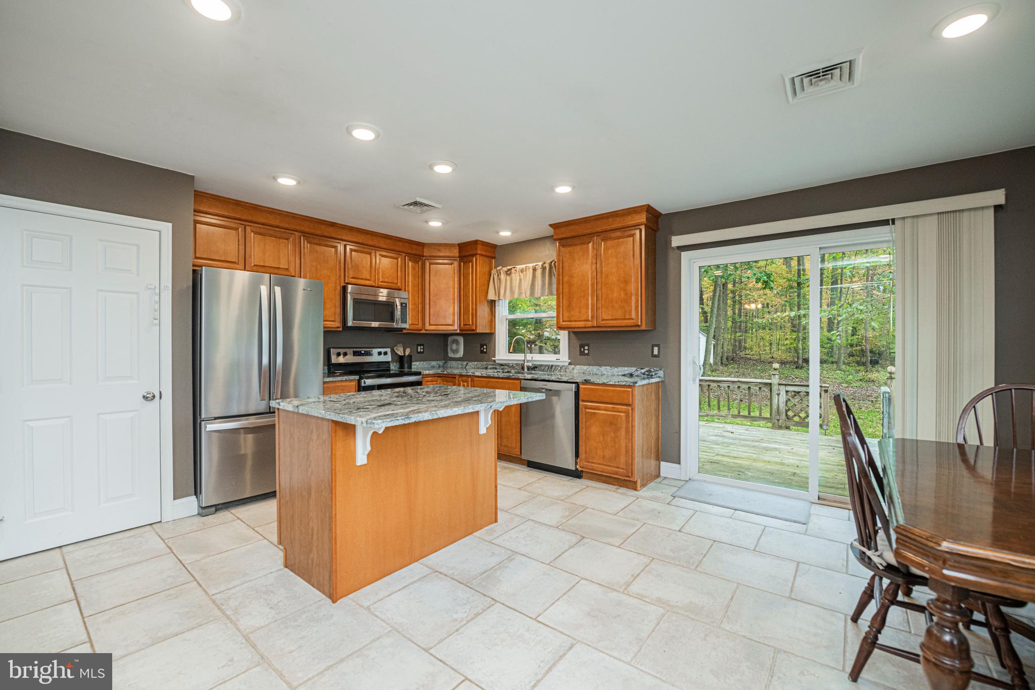 572 Rock Run Road Pottstown, PA 19465 - Photo 6 of 26 Gallery Image 6