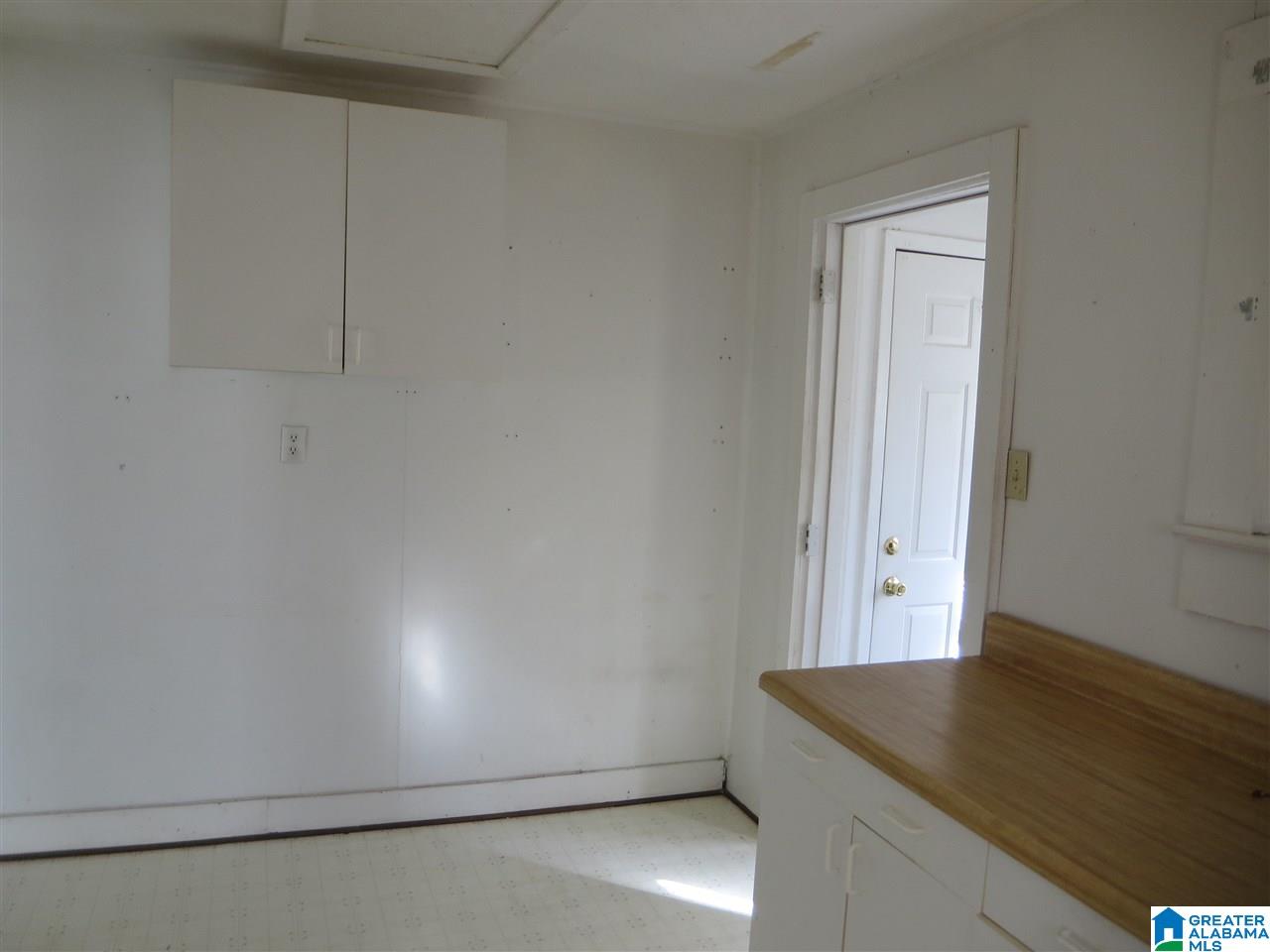 69 Harrison Road Anniston, AL 36201 - Photo 4 of 34
