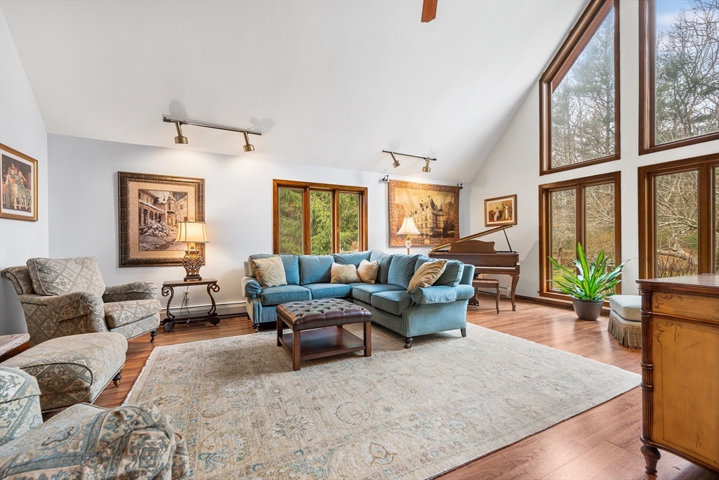 78 Lowell Road Pembroke, MA 02359 - Photo 4 of 42 Gallery Image 4