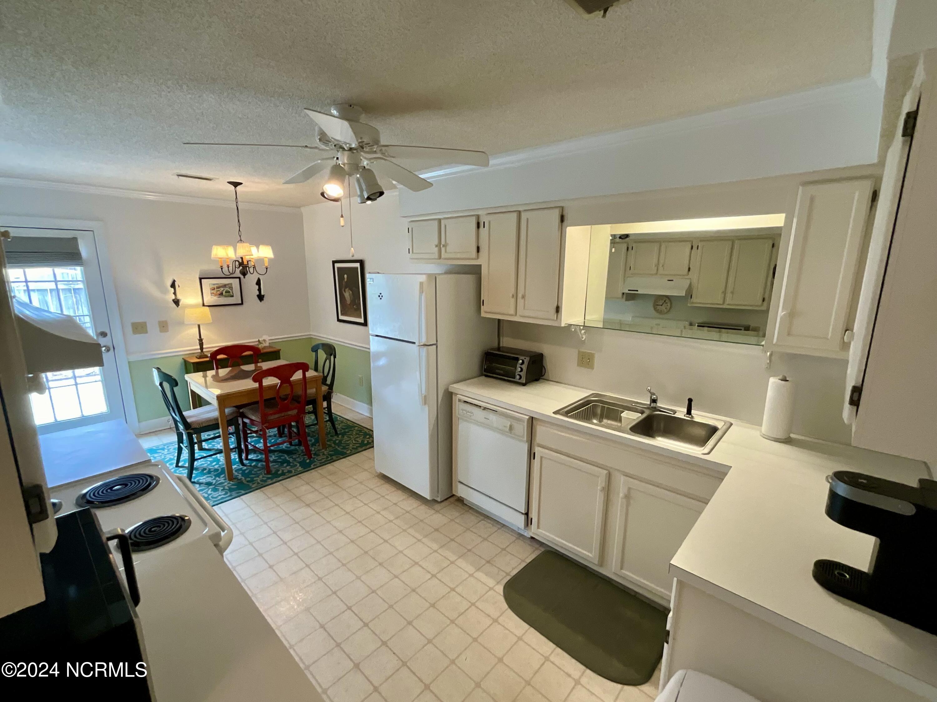 1862 Quail Ridge Road, Unit Q Greenville, NC 27858 - Photo 12 of 24 IMG_1254