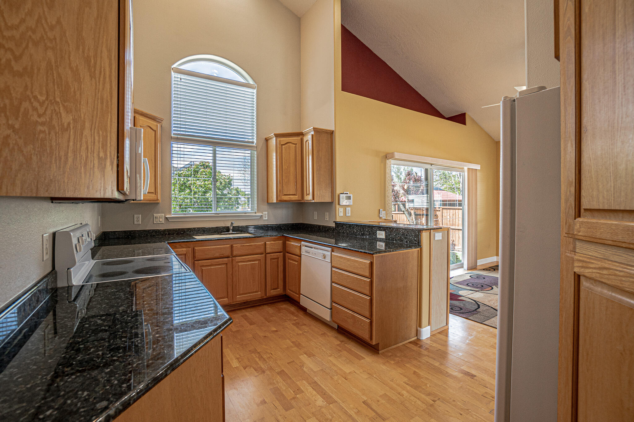 160 Keystone Way Eagle Point, OR 97524 - Photo 14 of 39