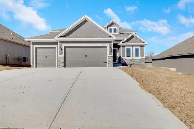 $676,380 | 7004 Northeast 102nd Court, Kansas City, MO 64156