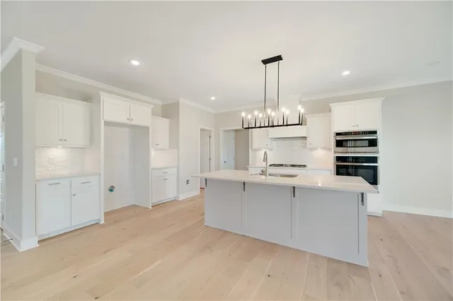 $676,380 | 7004 Northeast 102nd Court, Kansas City, MO 64156