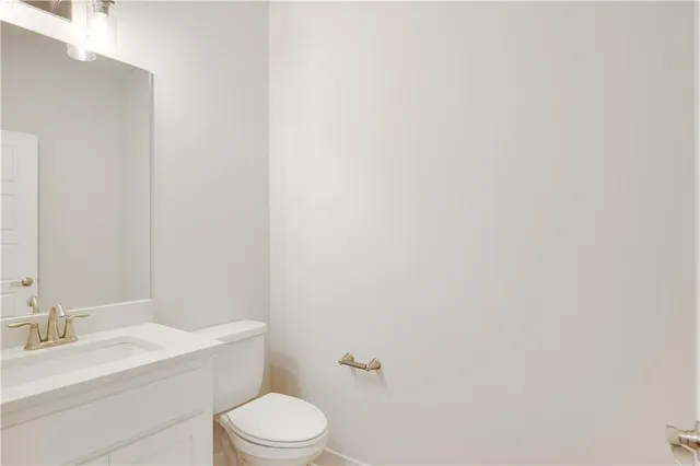 $676,380 | 7004 Northeast 102nd Court, Kansas City, MO 64156