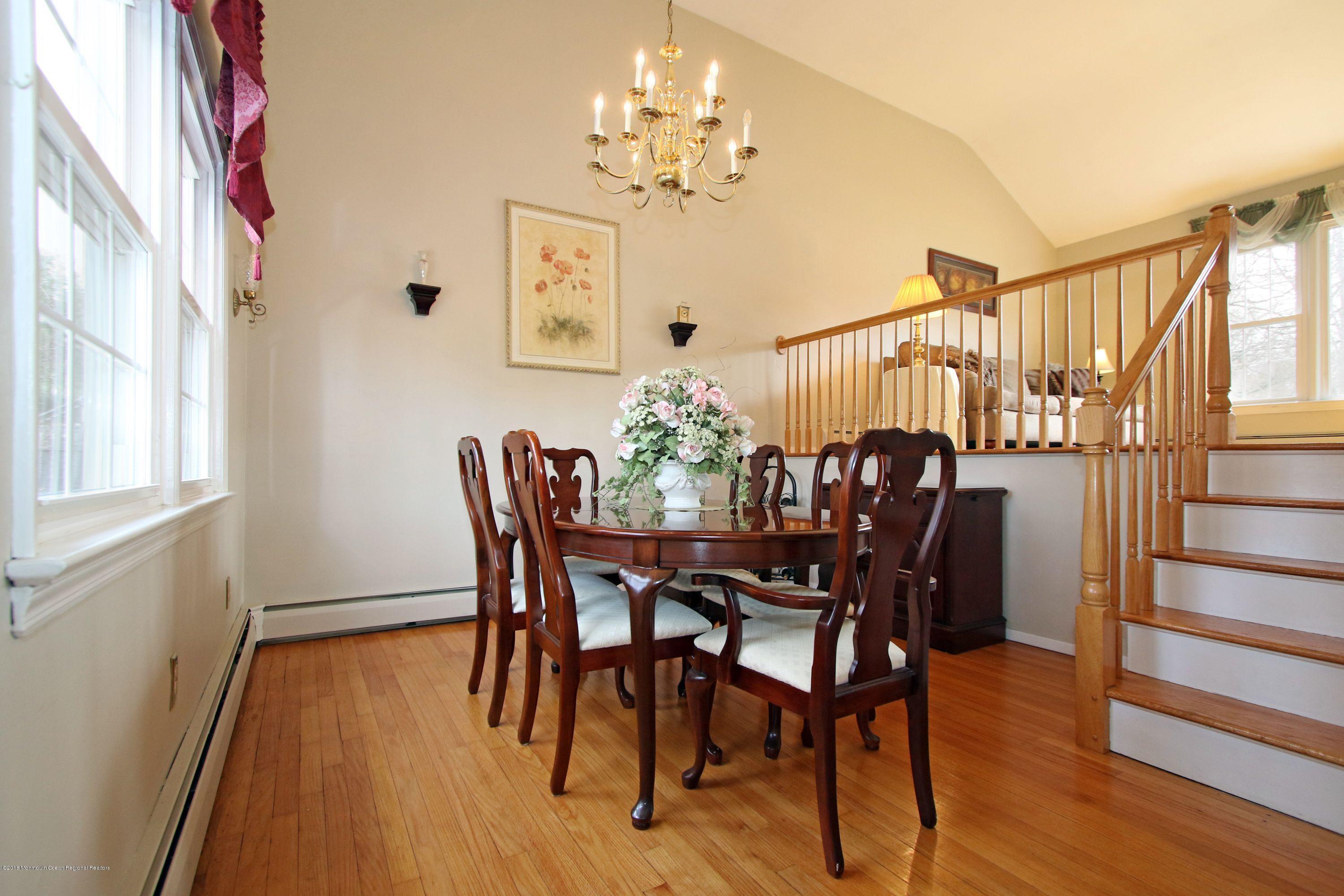 29 Buttonwood Road Middletown, NJ 07748 - Photo 13 of 35 Dining Room