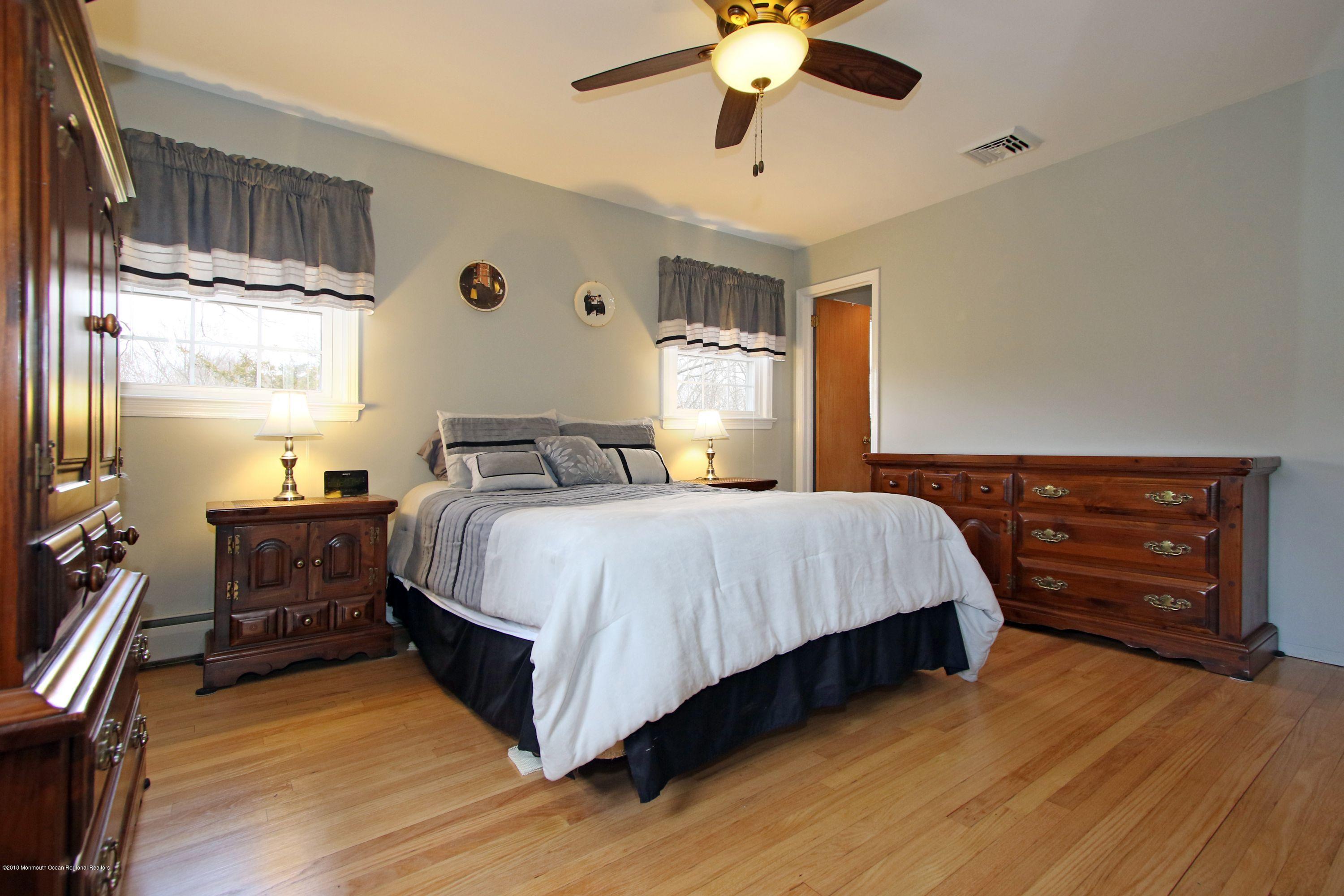 29 Buttonwood Road Middletown, NJ 07748 - Photo 19 of 35 Master Bedroom