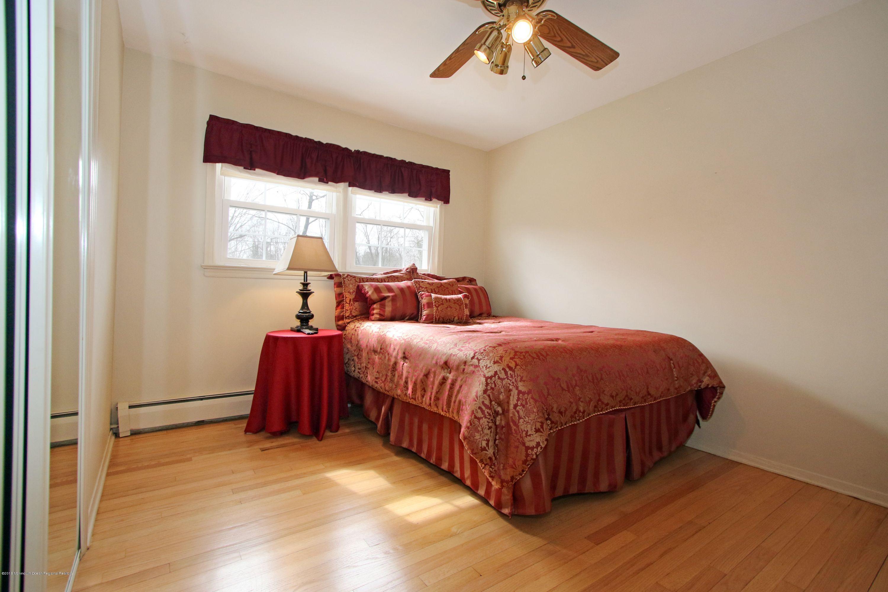 29 Buttonwood Road Middletown, NJ 07748 - Photo 21 of 35 Bedroom 1