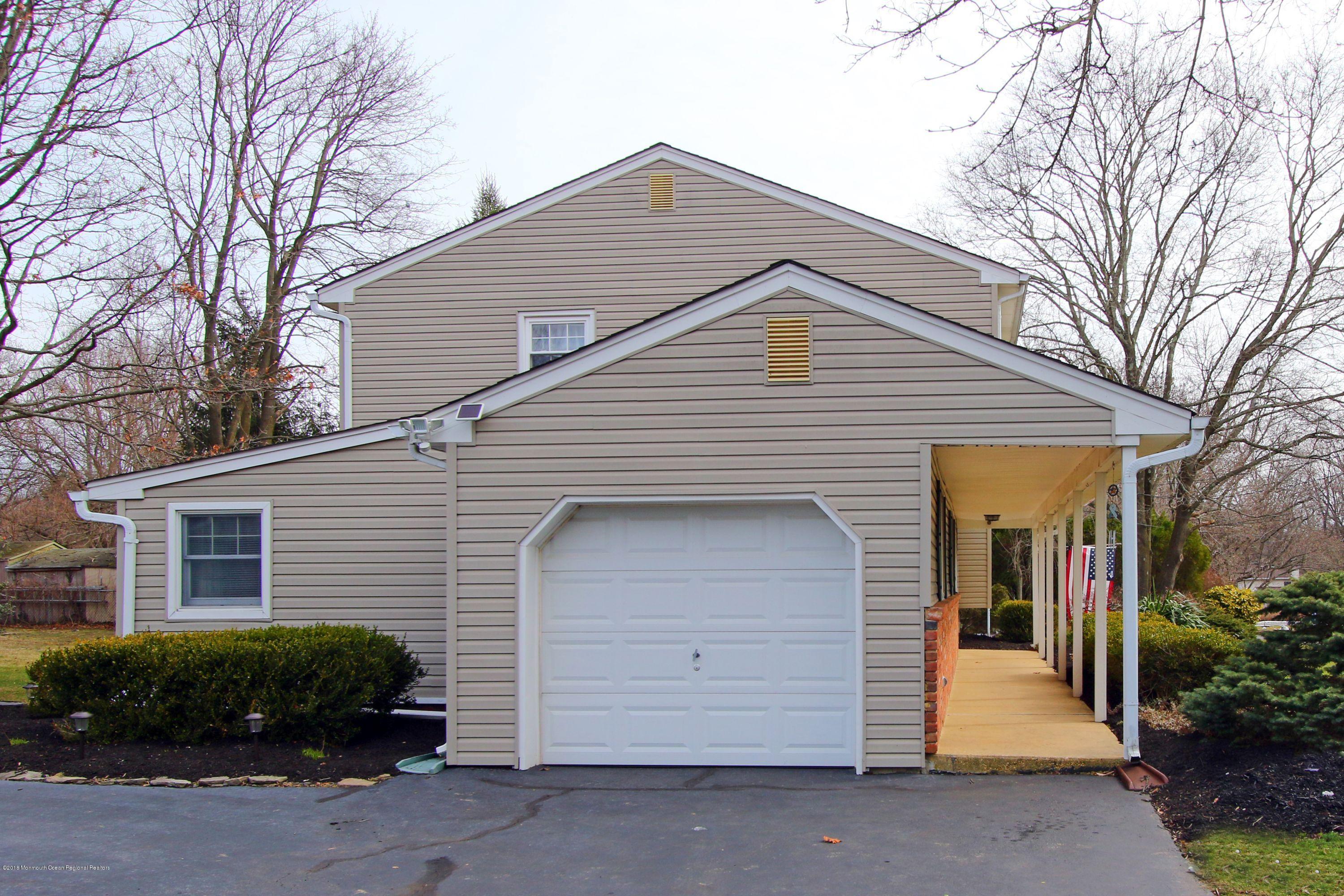 29 Buttonwood Road Middletown, NJ 07748 - Photo 30 of 35 Attached Garage