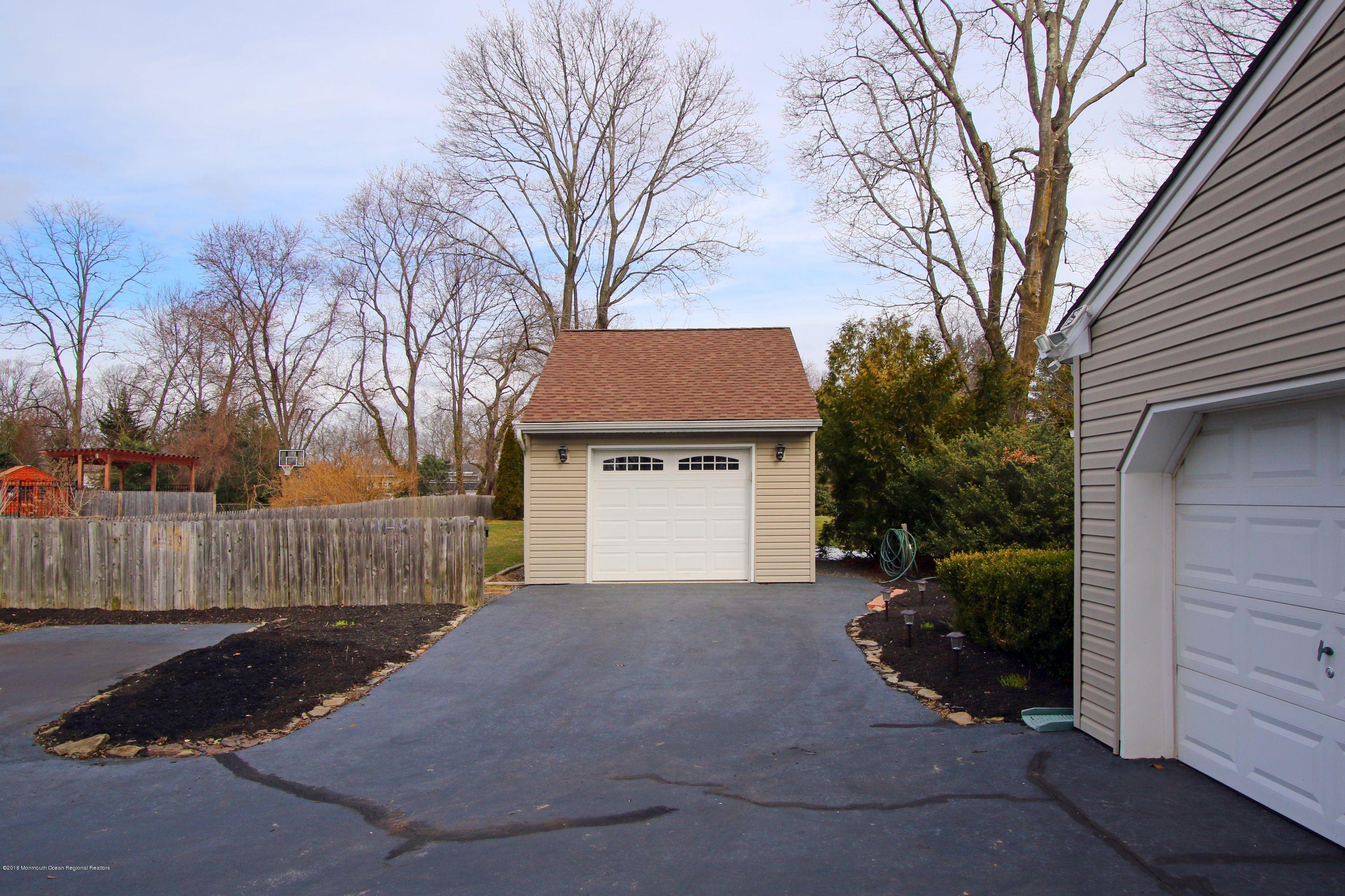 29 Buttonwood Road Middletown, NJ 07748 - Photo 31 of 35 Detached Garage