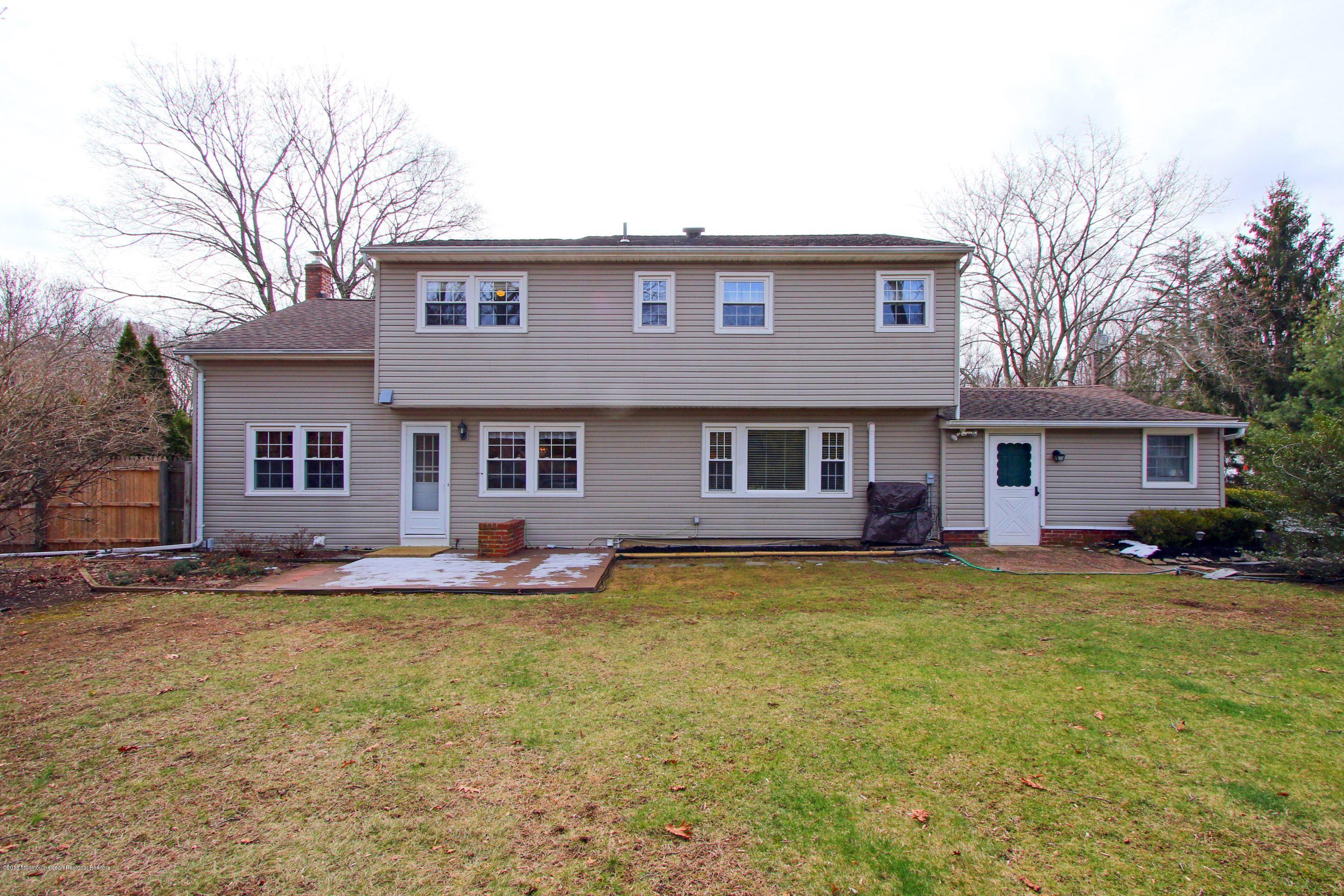 29 Buttonwood Road Middletown, NJ 07748 - Photo 32 of 35 Back of home