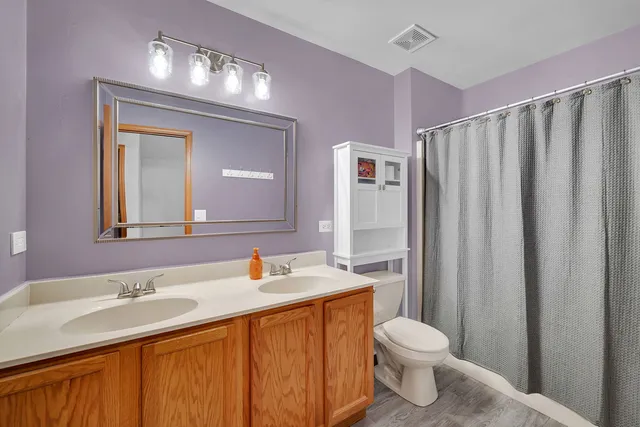 $330,000 | 1640 Clover Court, Romeoville, IL 60446