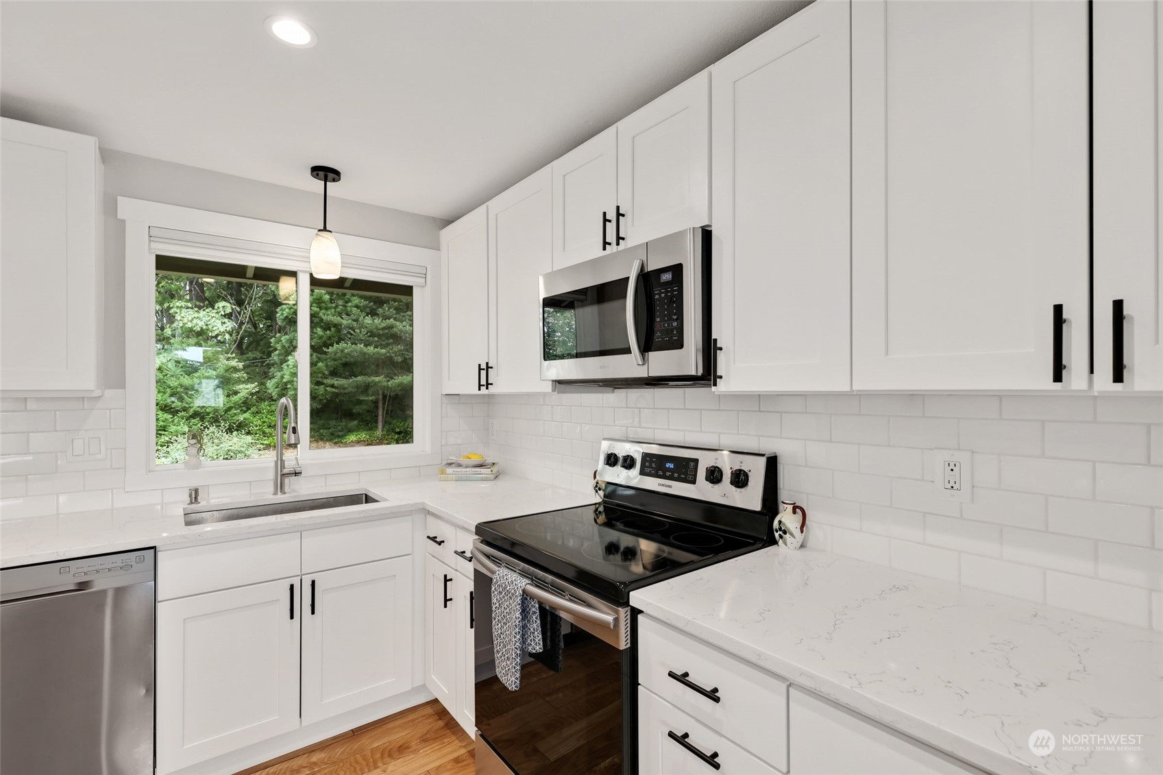 1652 Index Avenue Southeast Renton, WA 98058 - Photo 14 of 40 Gallery Image 14
