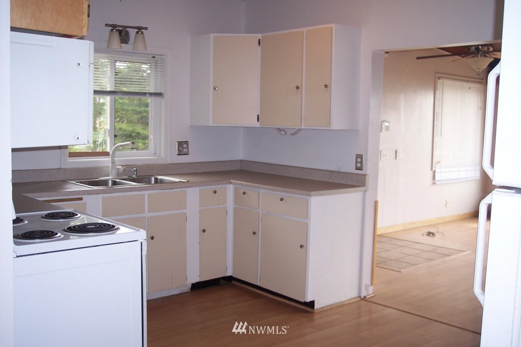 6815 Totem Beach Loop Road Marysville, WA 98271 - Photo 8 of 17 Gallery Image 8