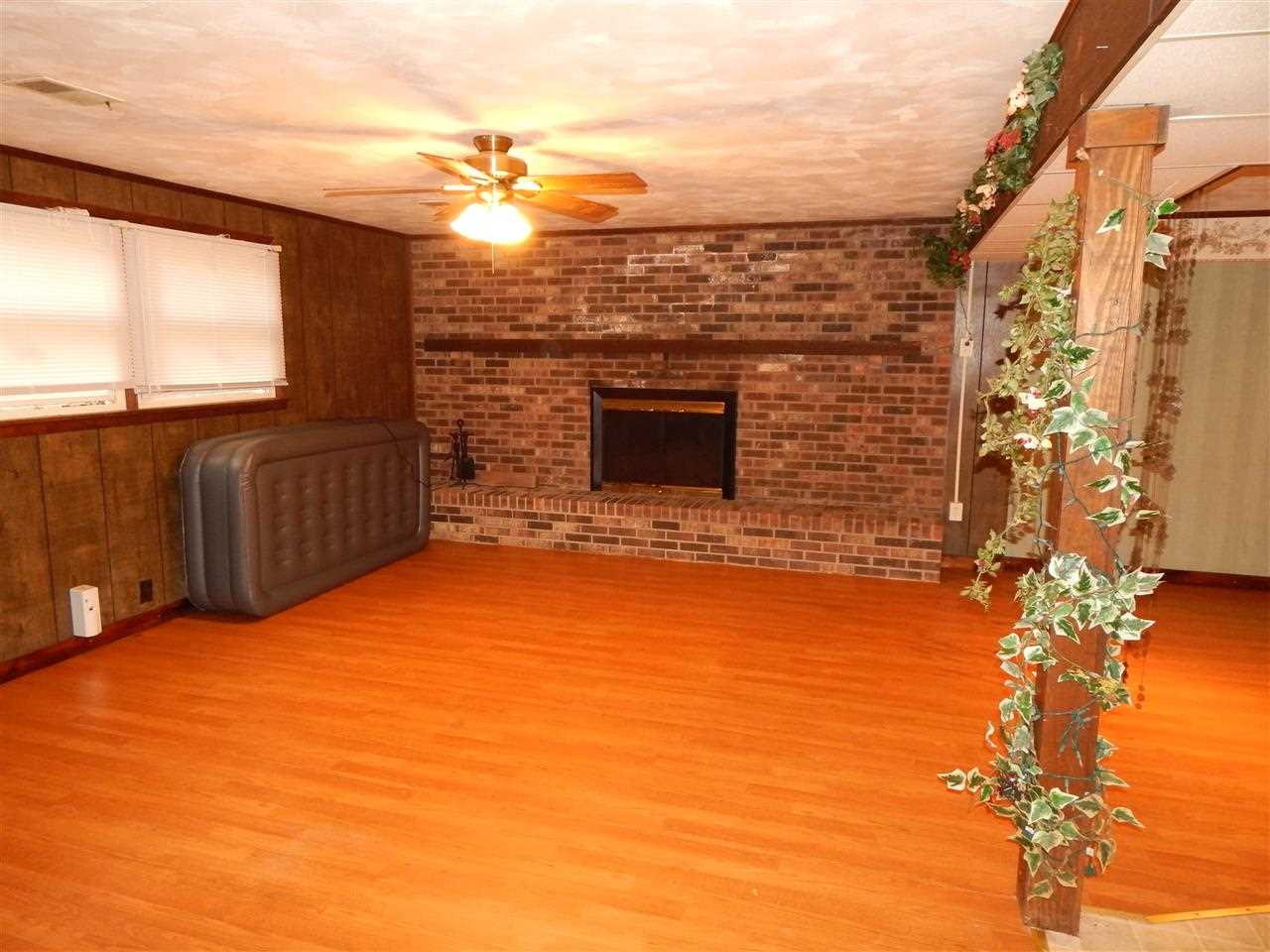 702 West Evergreen Road Evansville, IN 47710 - Photo 11 of 21 Gallery Image 11