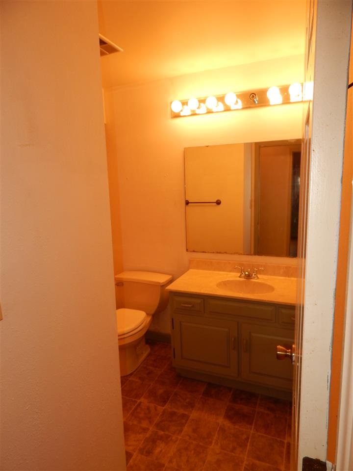702 West Evergreen Road Evansville, IN 47710 - Photo 10 of 21 Gallery Image 10