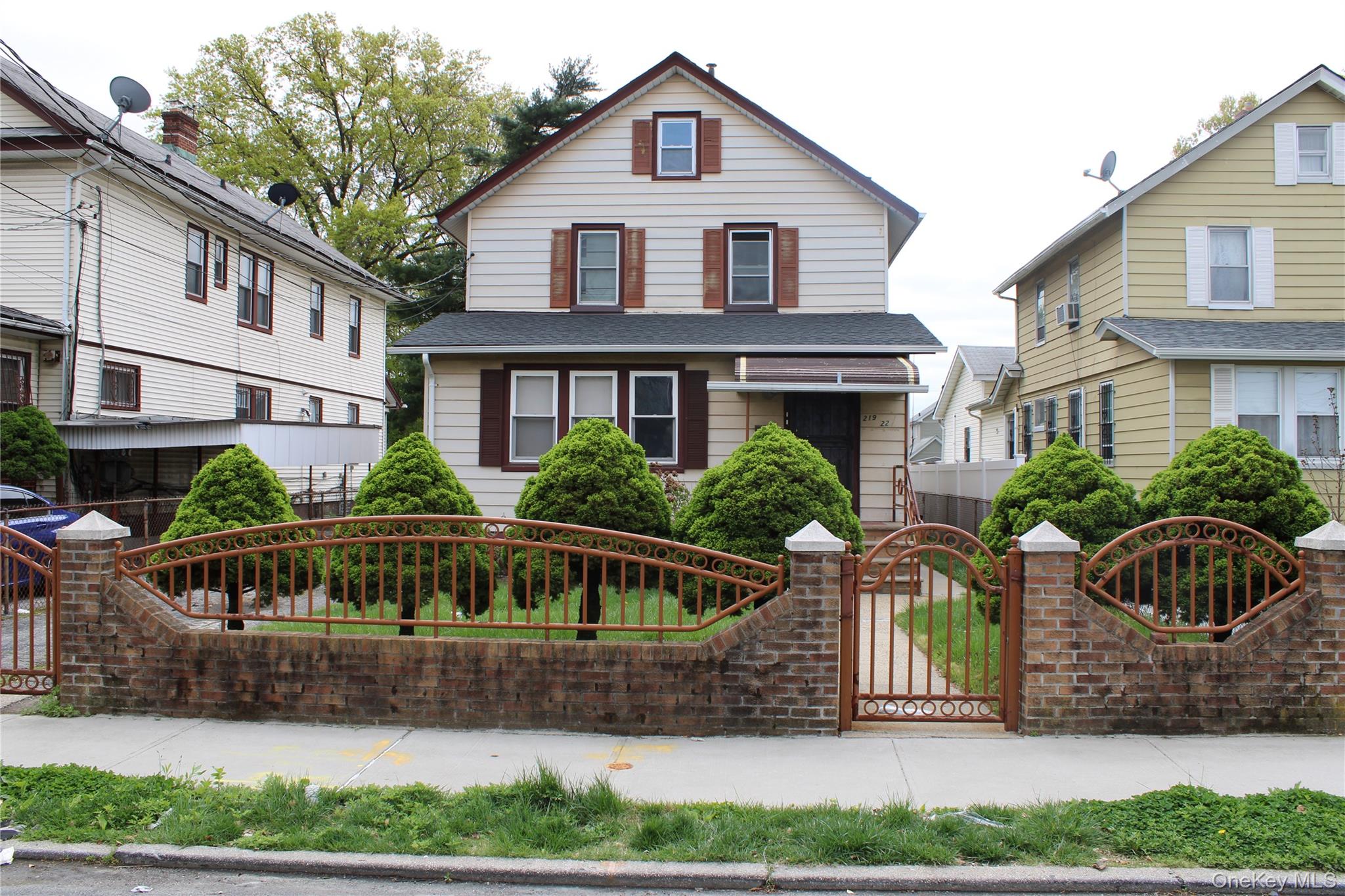 219-22 132nd Road Queens, NY 11413 - Photo 1 of 49