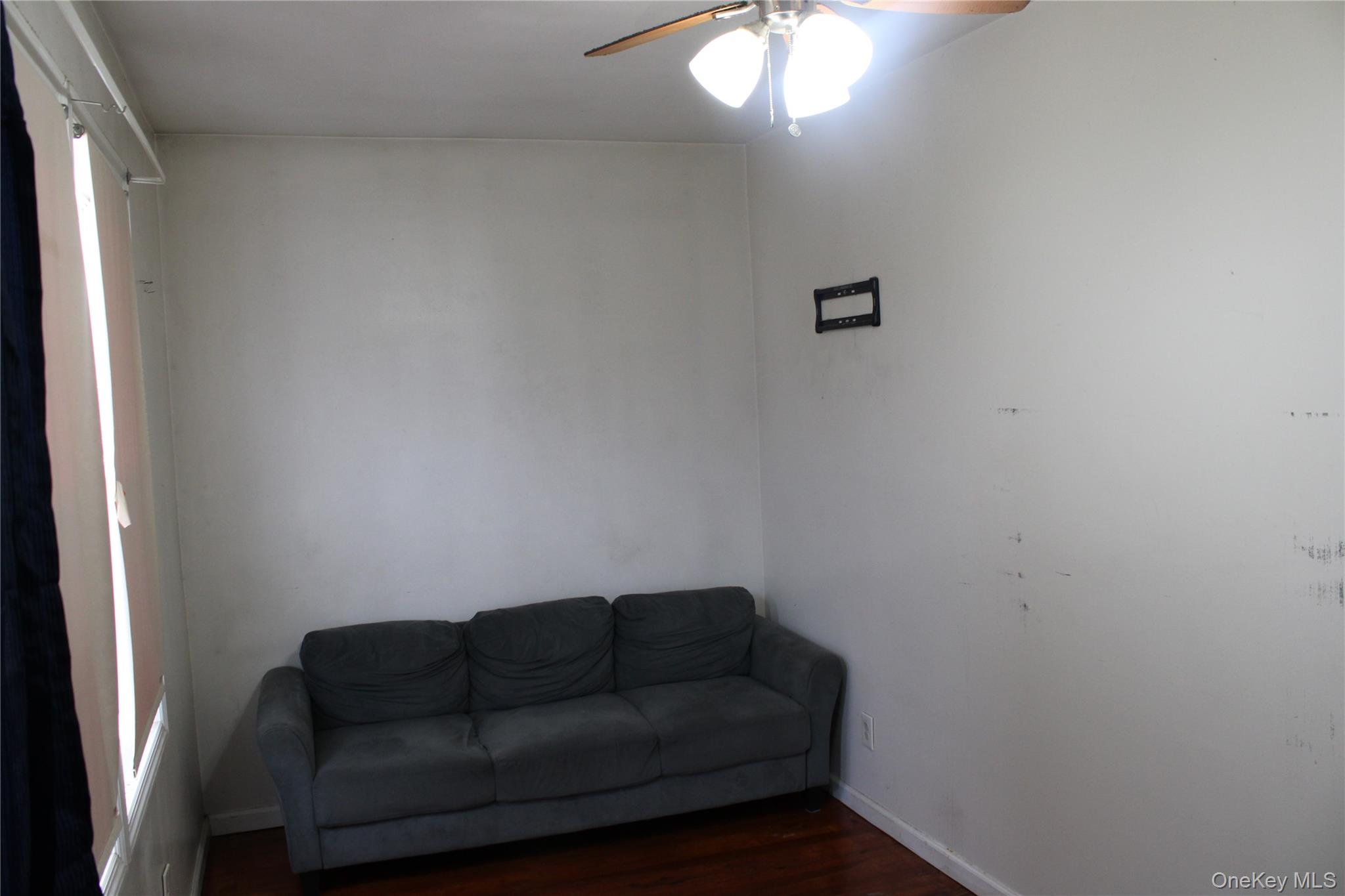 219-22 132nd Road Queens, NY 11413 - Photo 14 of 49