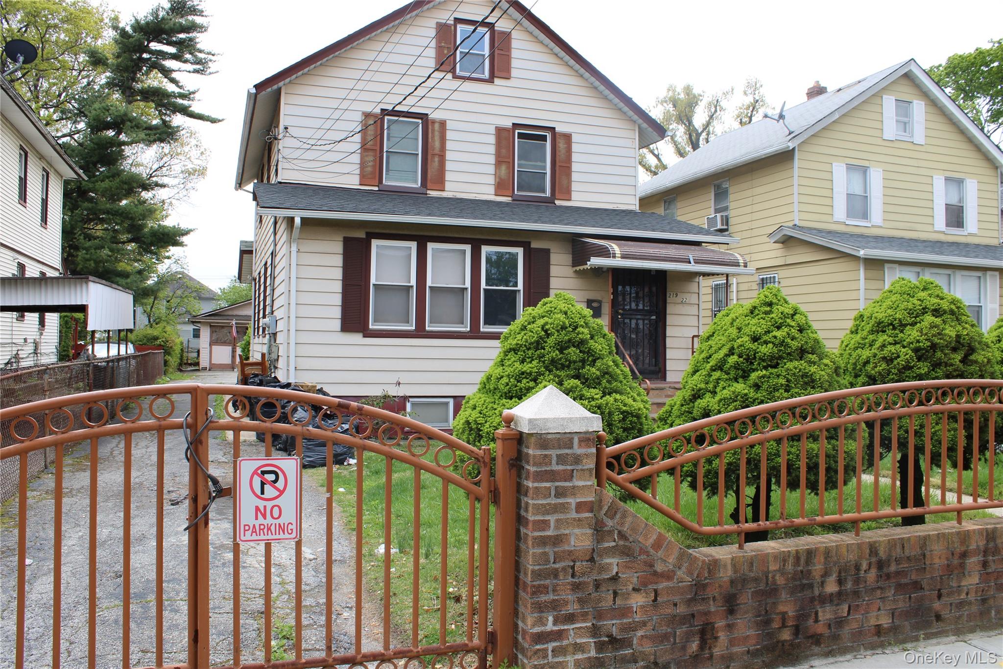 219-22 132nd Road Queens, NY 11413 - Photo 3 of 49