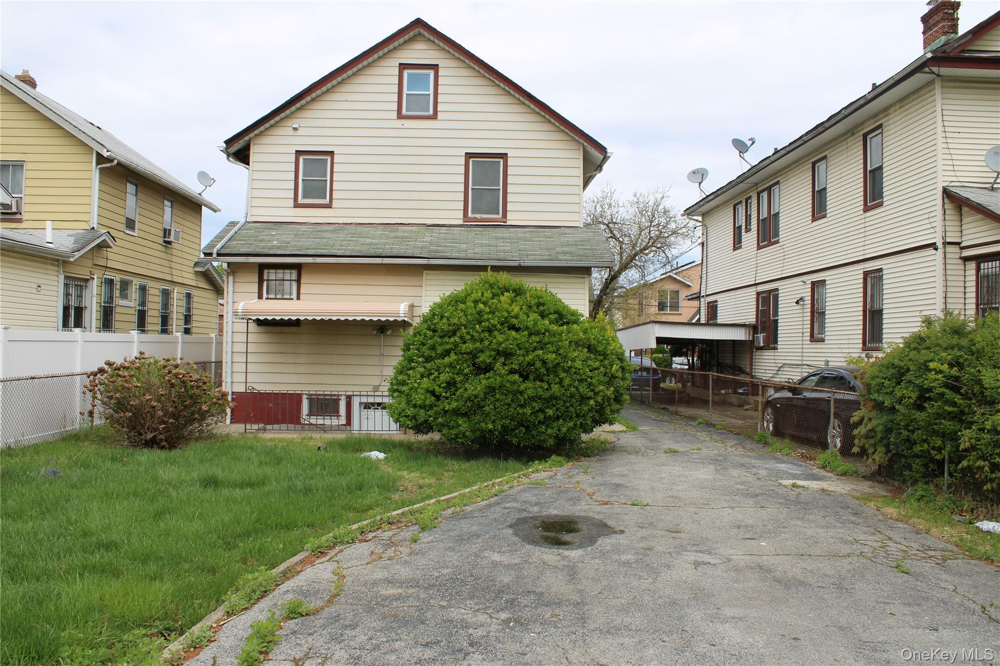 219-22 132nd Road Queens, NY 11413 - Photo 7 of 49