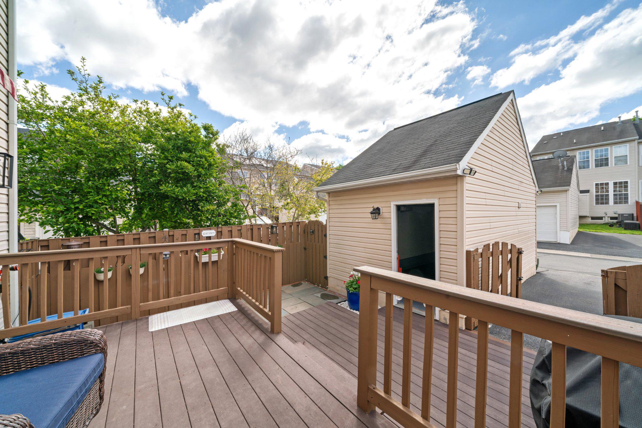 13916 Lullaby Road Germantown, MD 20874 - Photo 38 of 45 Back deck.
