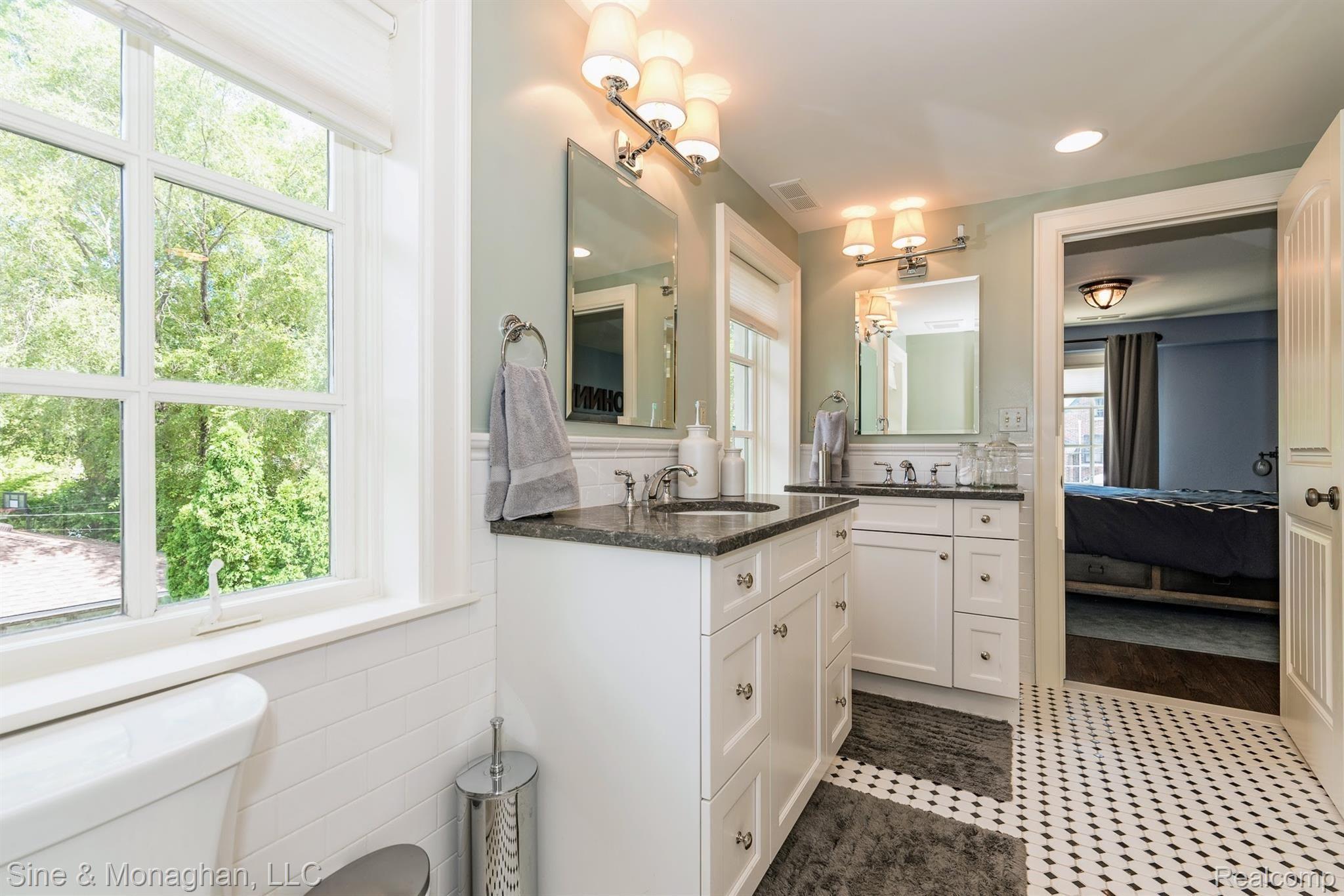 1040 Devonshire Road Grosse Pointe, MI 48230 - Photo 48 of 95 DSC_3684-Edit.jpg