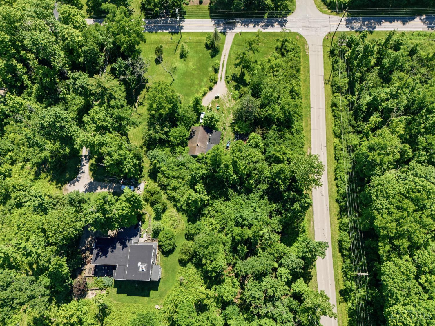 7255 Drake Road Cincinnati, OH 45243 - Photo 6 of 11