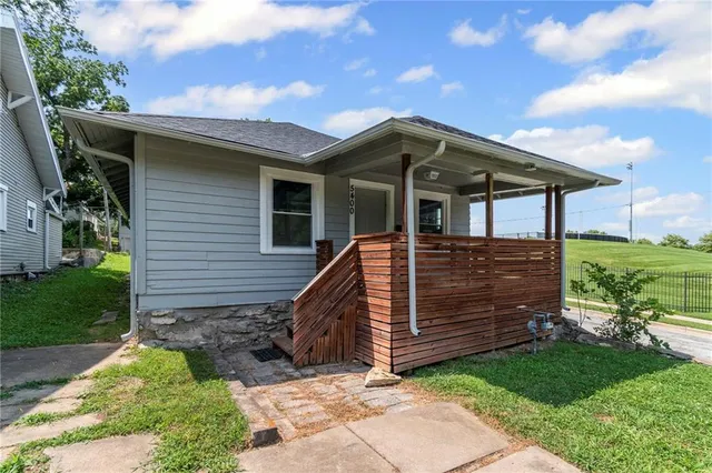 $169,000 | 5400 The Paseo, Kansas City, MO 64110