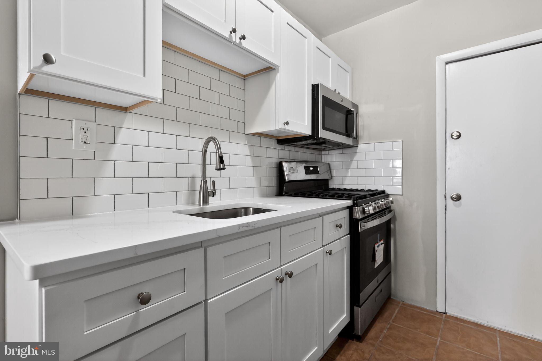 3923 Arcadia Street Philadelphia, PA 19124 - Photo 13 of 28 Kitchen