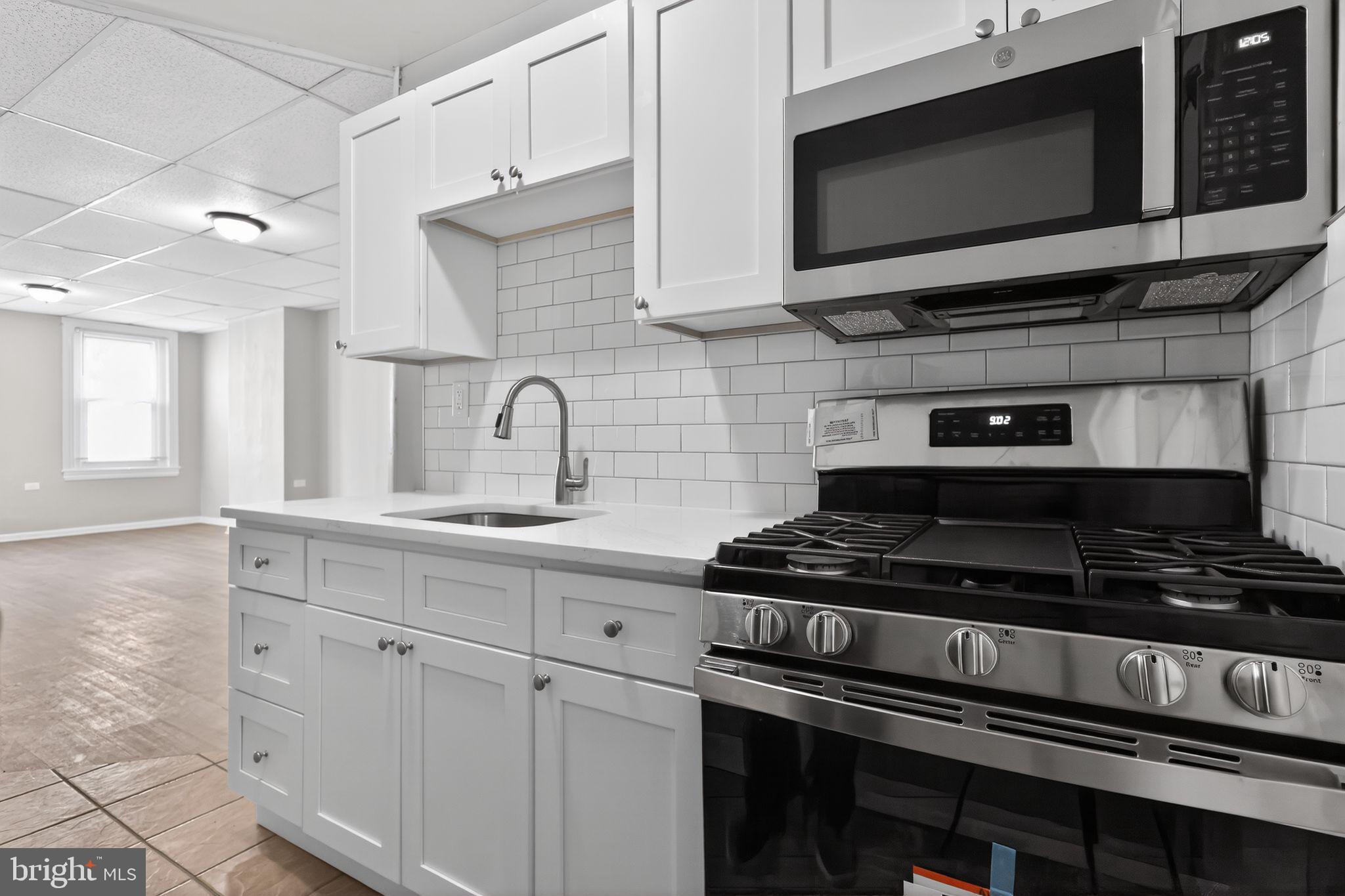 3923 Arcadia Street Philadelphia, PA 19124 - Photo 14 of 28 Kitchen