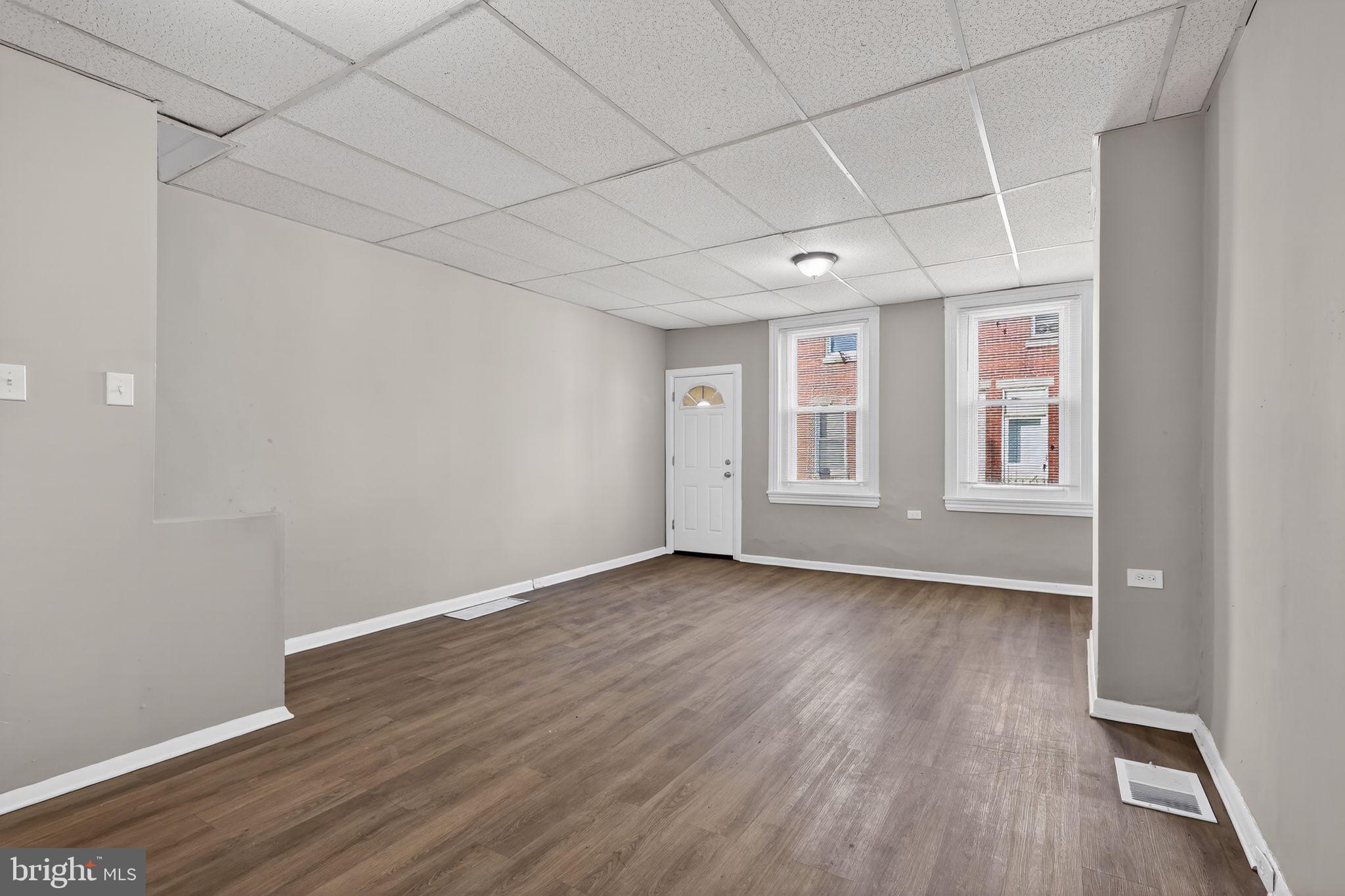 3923 Arcadia Street Philadelphia, PA 19124 - Photo 2 of 28 Living Room