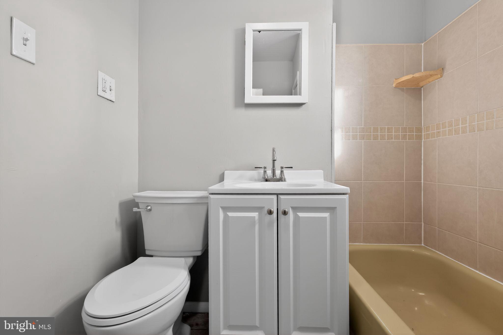 3923 Arcadia Street Philadelphia, PA 19124 - Photo 24 of 28 Bathroom