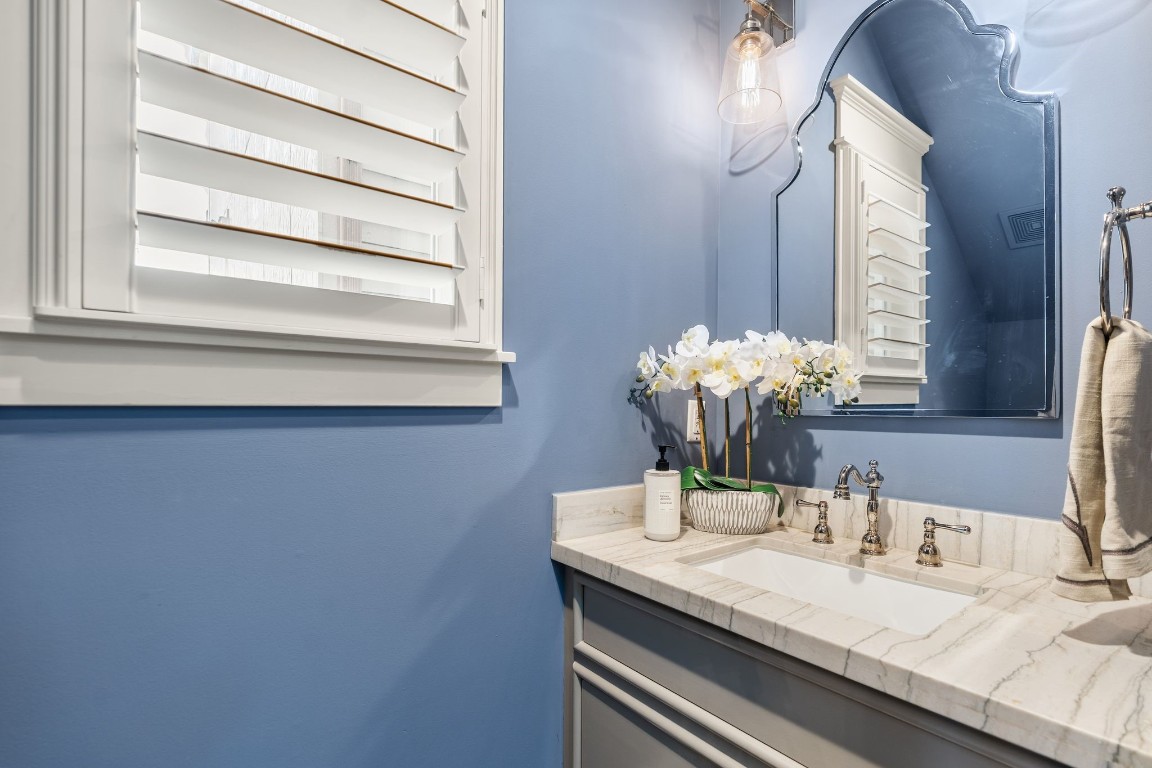 403 Columbia Street Houston, TX 77007 - Photo 13 of 37