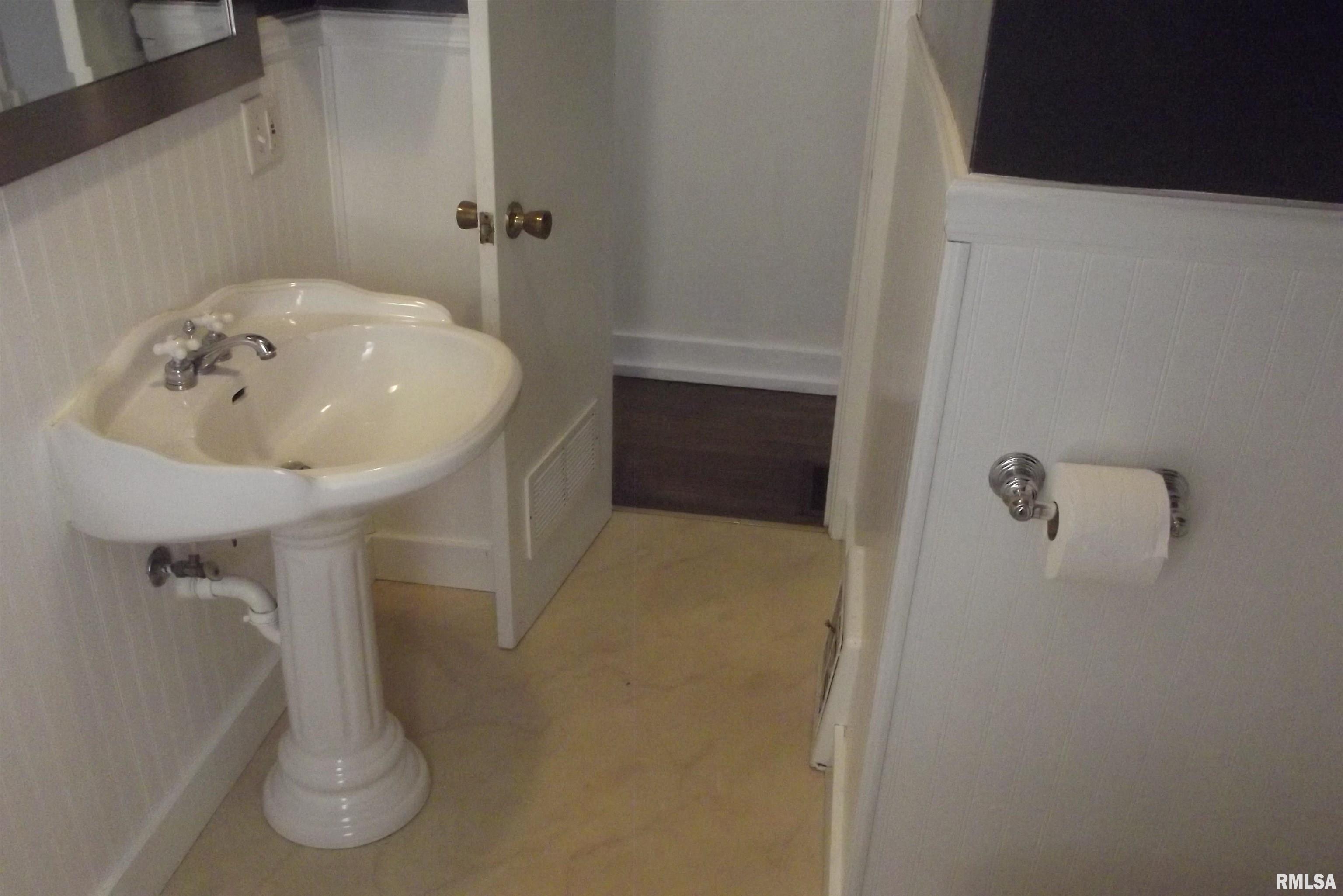 331 South Lincoln Avenue Springfield, IL 62704 - Photo 22 of 29 Gallery Image 22