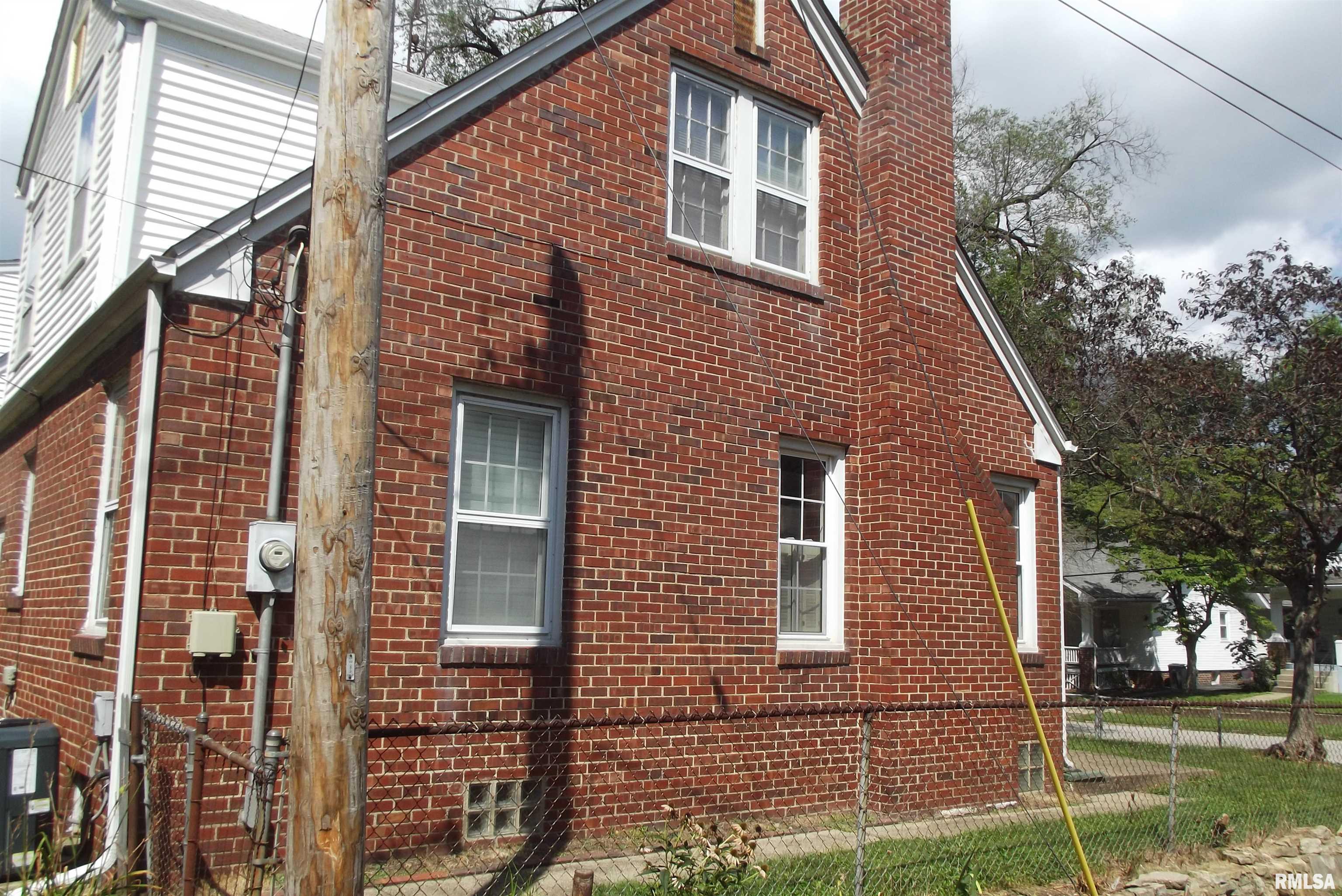 331 South Lincoln Avenue Springfield, IL 62704 - Photo 3 of 29 Gallery Image 3