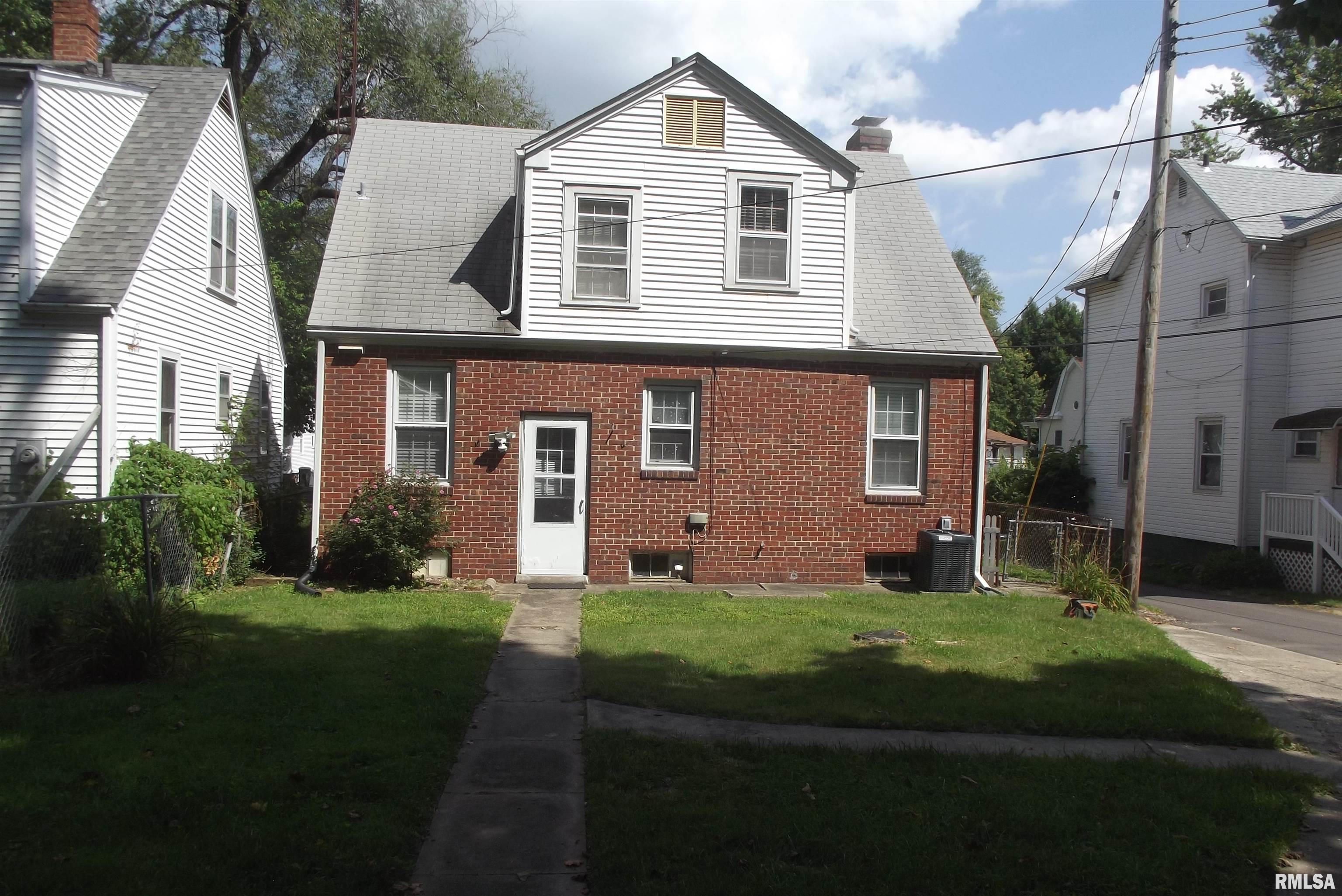 331 South Lincoln Avenue Springfield, IL 62704 - Photo 4 of 29 Gallery Image 4