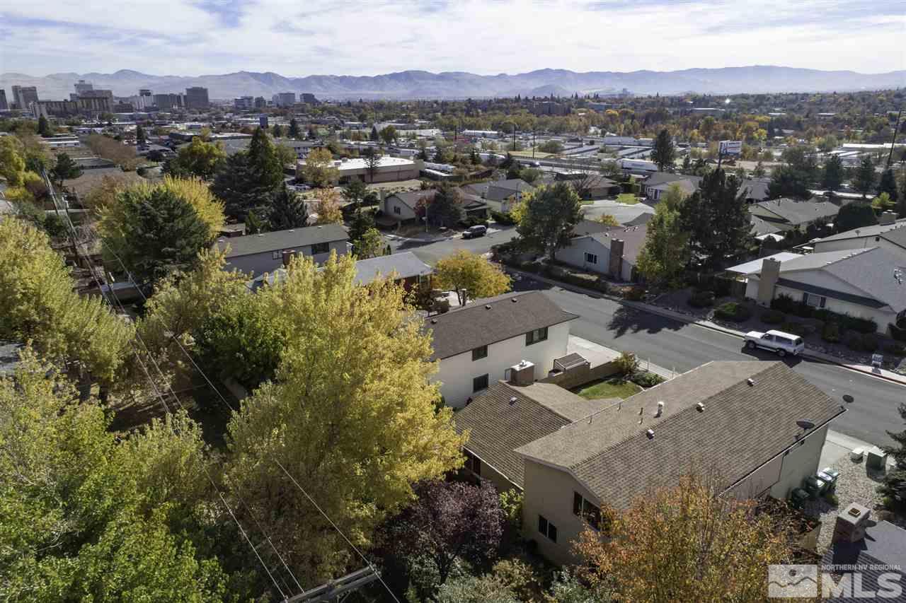 1755 Stardust Street Reno, NV 89503 - Photo 4 of 25 Photo 4