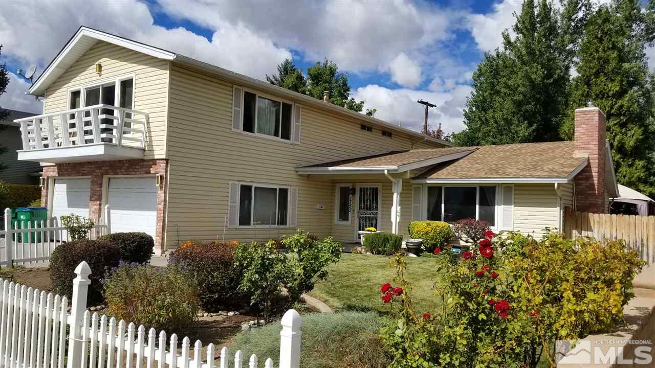 1755 Stardust Street Reno, NV 89503 - Photo 5 of 25 Photo 5