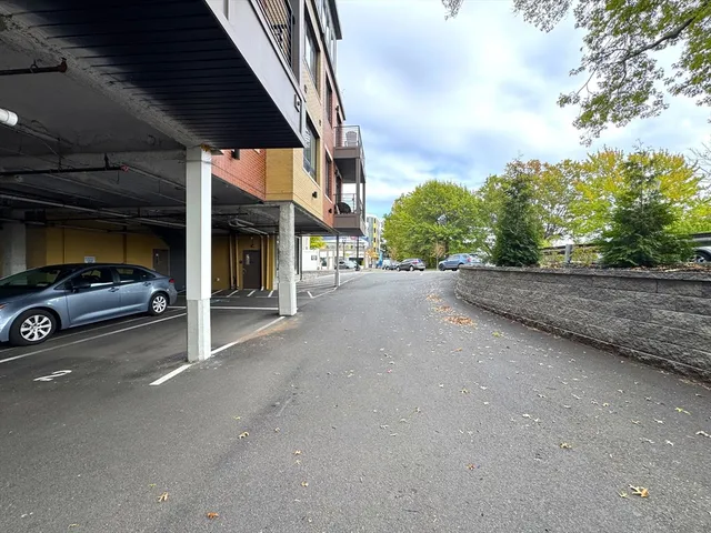 $2,600 | 302 Broadway, Unit 303, Everett, MA 02149