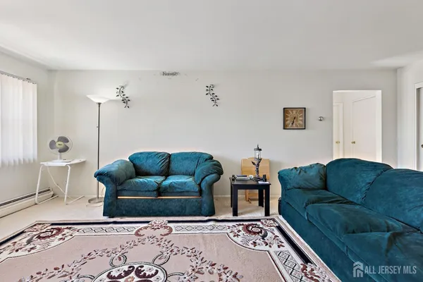 $284,900 | 24 Woodedge Avenue, Unit A8, Edison, NJ 08817