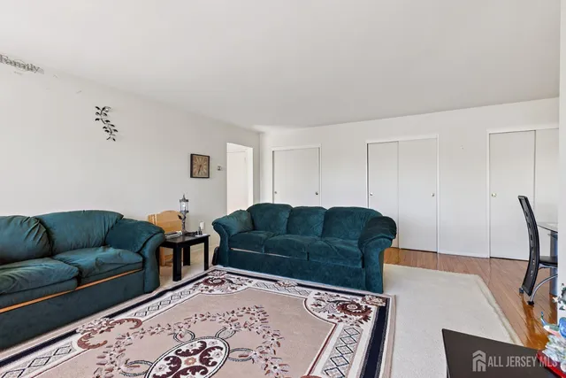 $284,900 | 24 Woodedge Avenue, Unit A8, Edison, NJ 08817